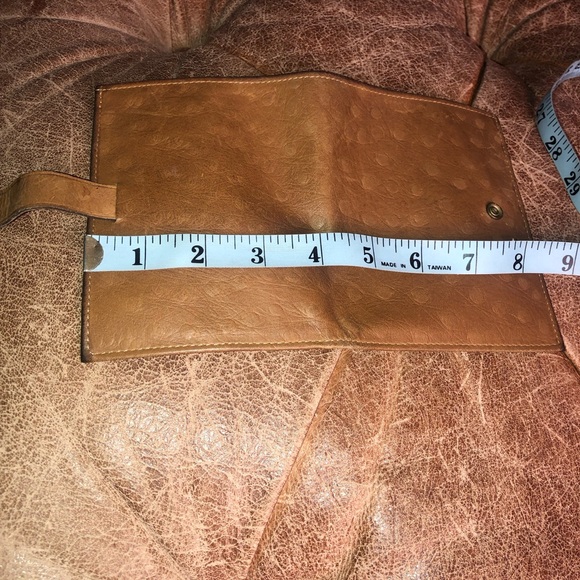 Ostrich grain cowhide leather wallet - Picture 8 of 9